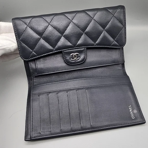 🩶CHANEL Grey Authentic Tri-fold Wallet/Clutch🩶 - Picture 4 of 17